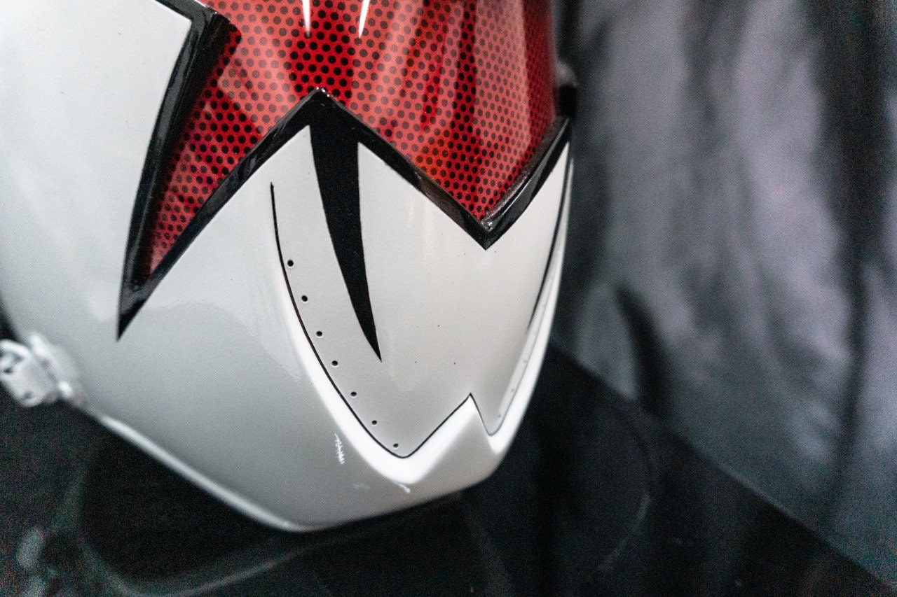 ANIKI BLACK / WHITE Ranger Cosplay Dino Thunder Collectible Helmet